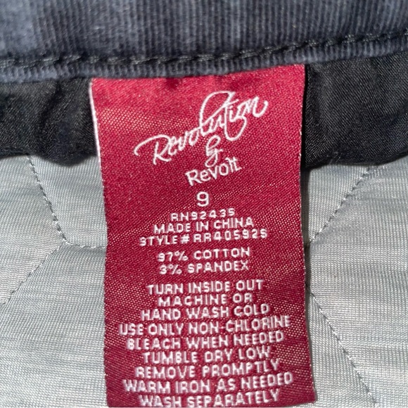 Revolution by Revolt Jean Shorts women’s size 9 black cut offs denim juniors - Picture 5 of 9